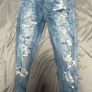 Womens Light washed distressed American eagle jeans